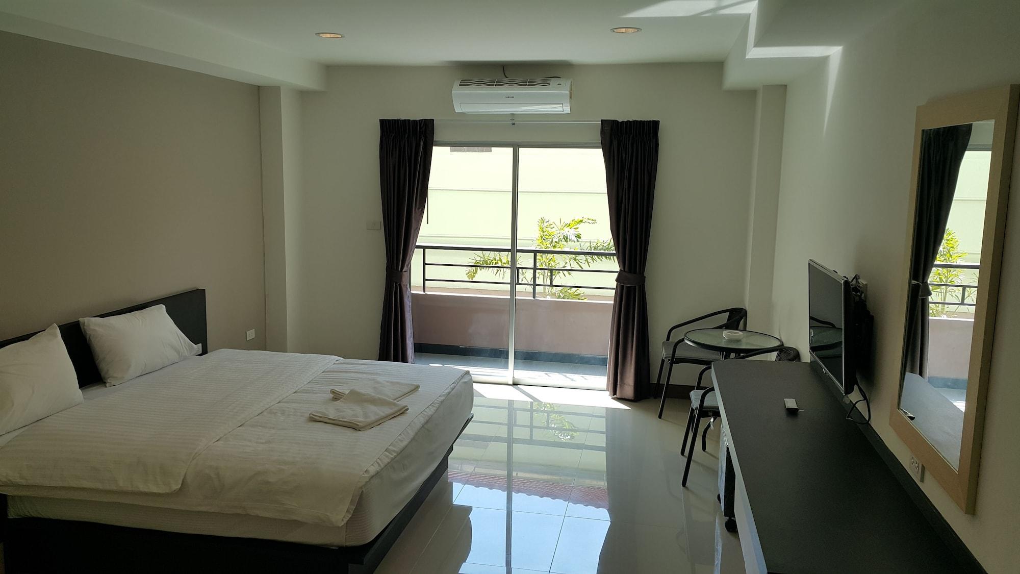 B Space Residence Nong Prue Bagian luar foto