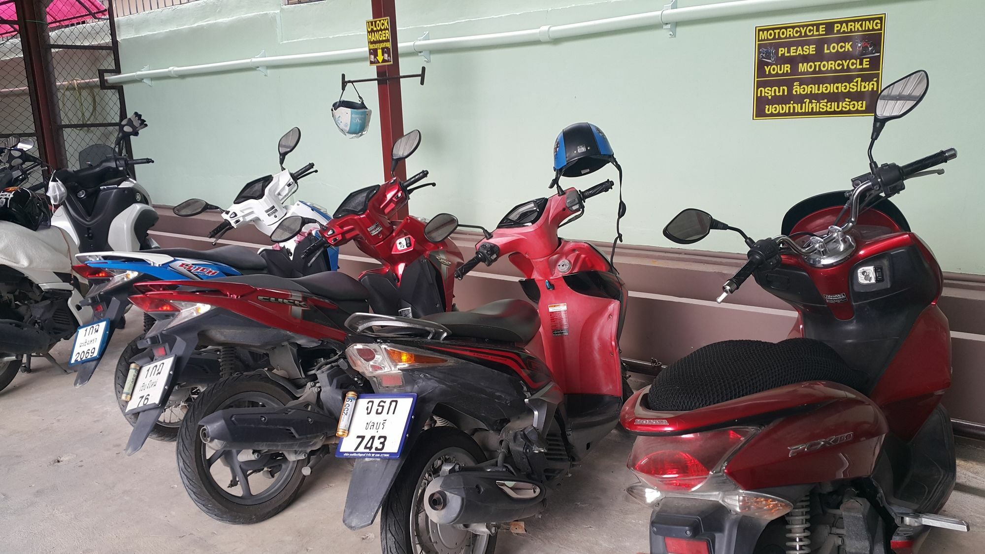 B Space Residence Nong Prue Bagian luar foto