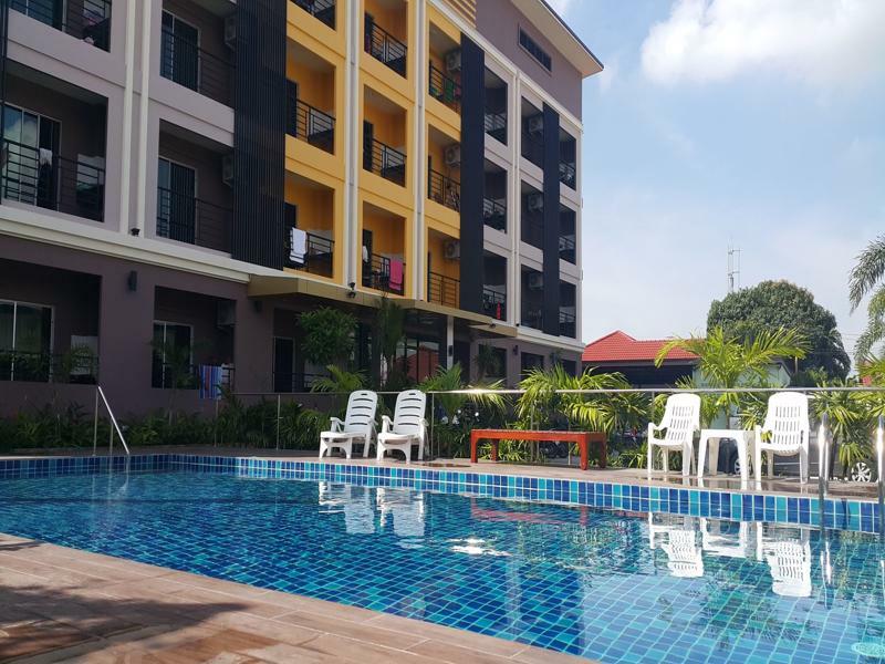 B Space Residence Nong Prue Bagian luar foto
