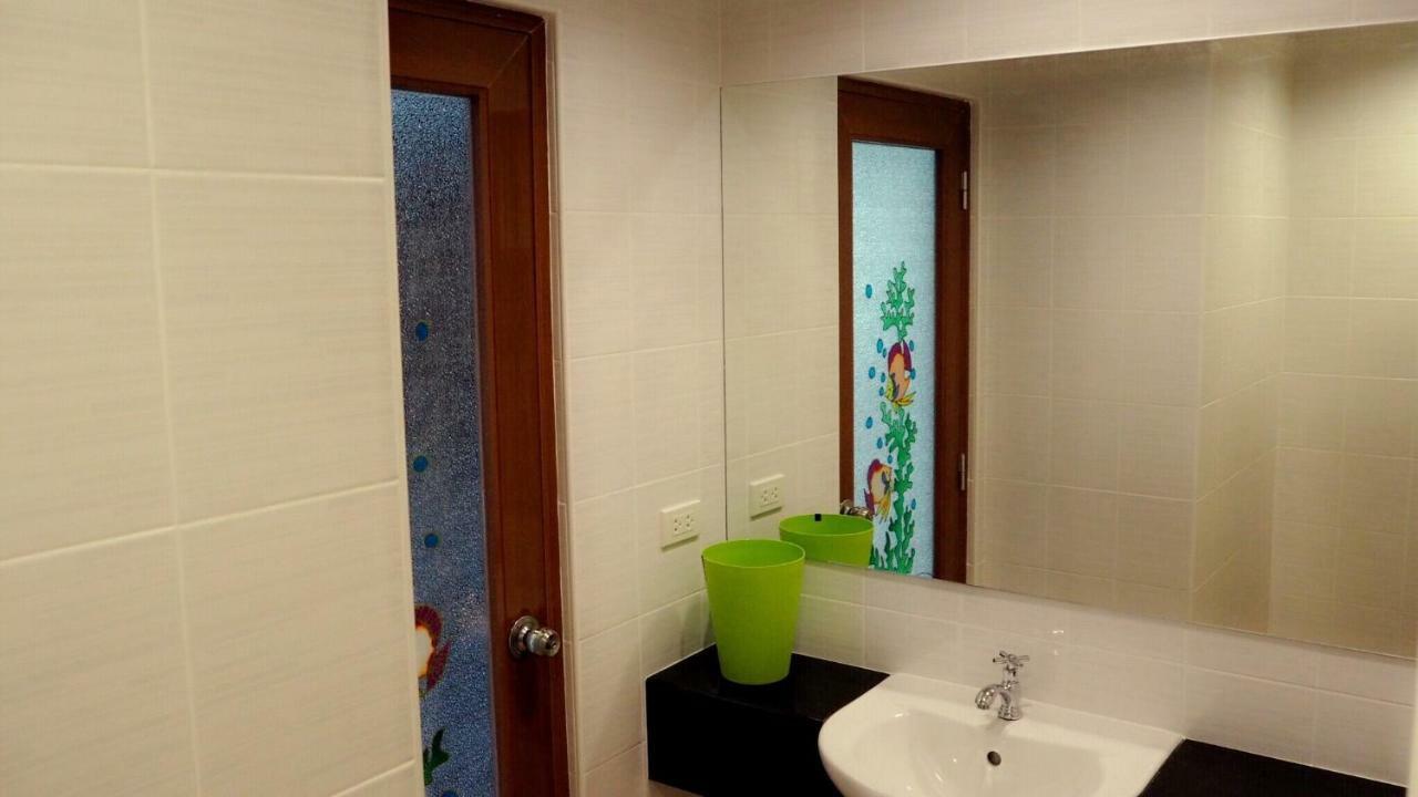 B Space Residence Nong Prue Bagian luar foto