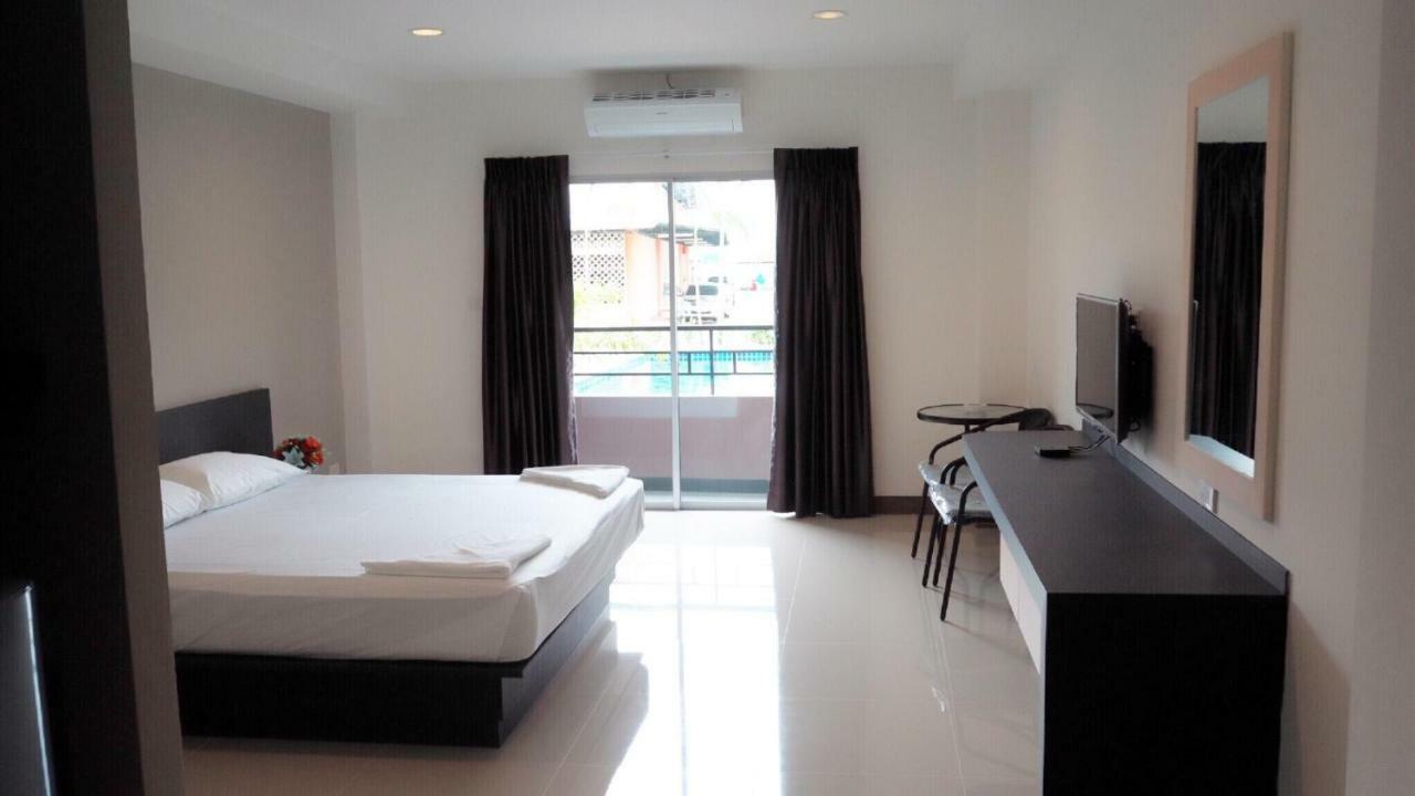 B Space Residence Nong Prue Bagian luar foto